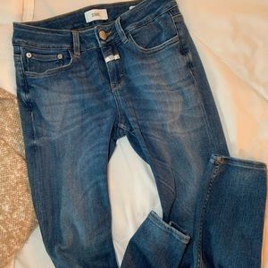 CLOSED 🤍 never worn baker jean sz 25